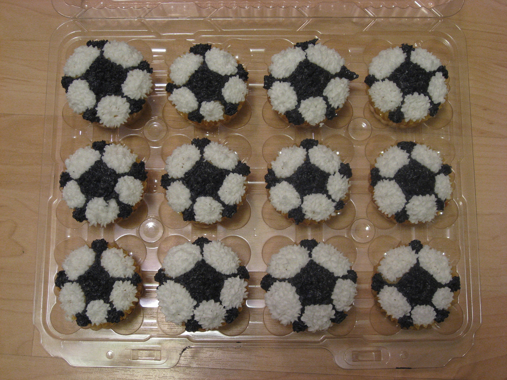Soccer Ball Cupcakes simmiecakes