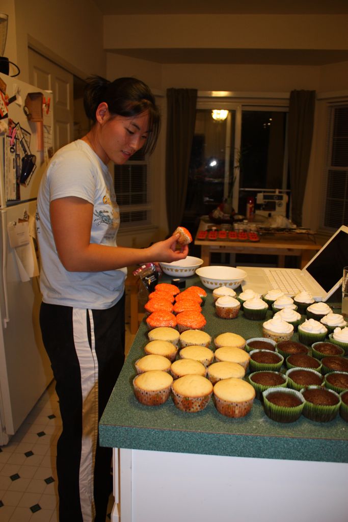 making_cupcakes