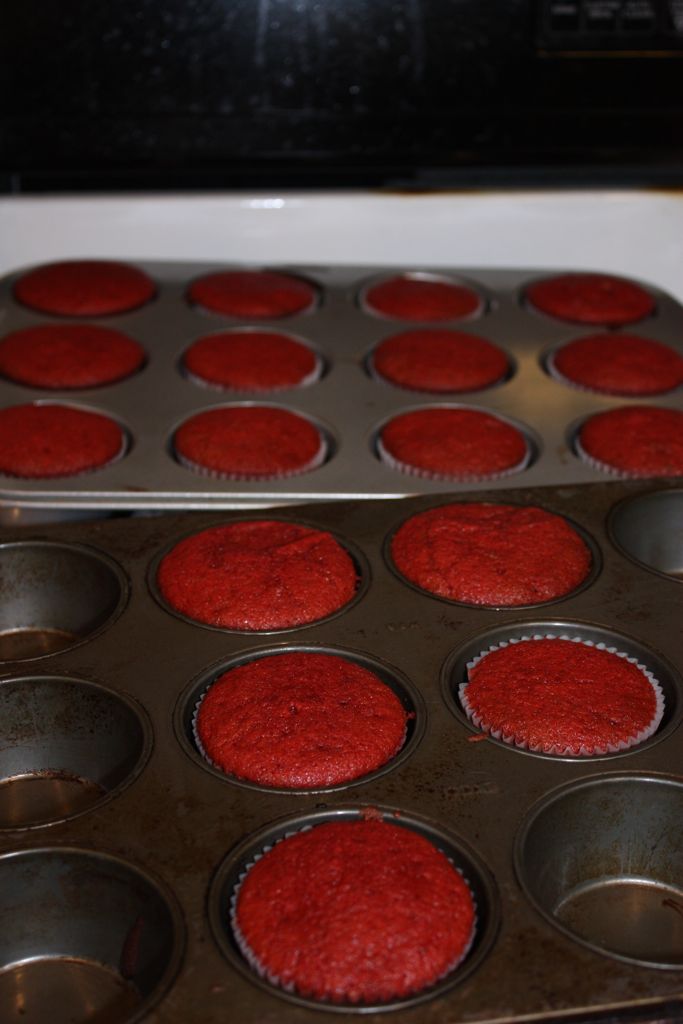 red_velvet_cupcakes